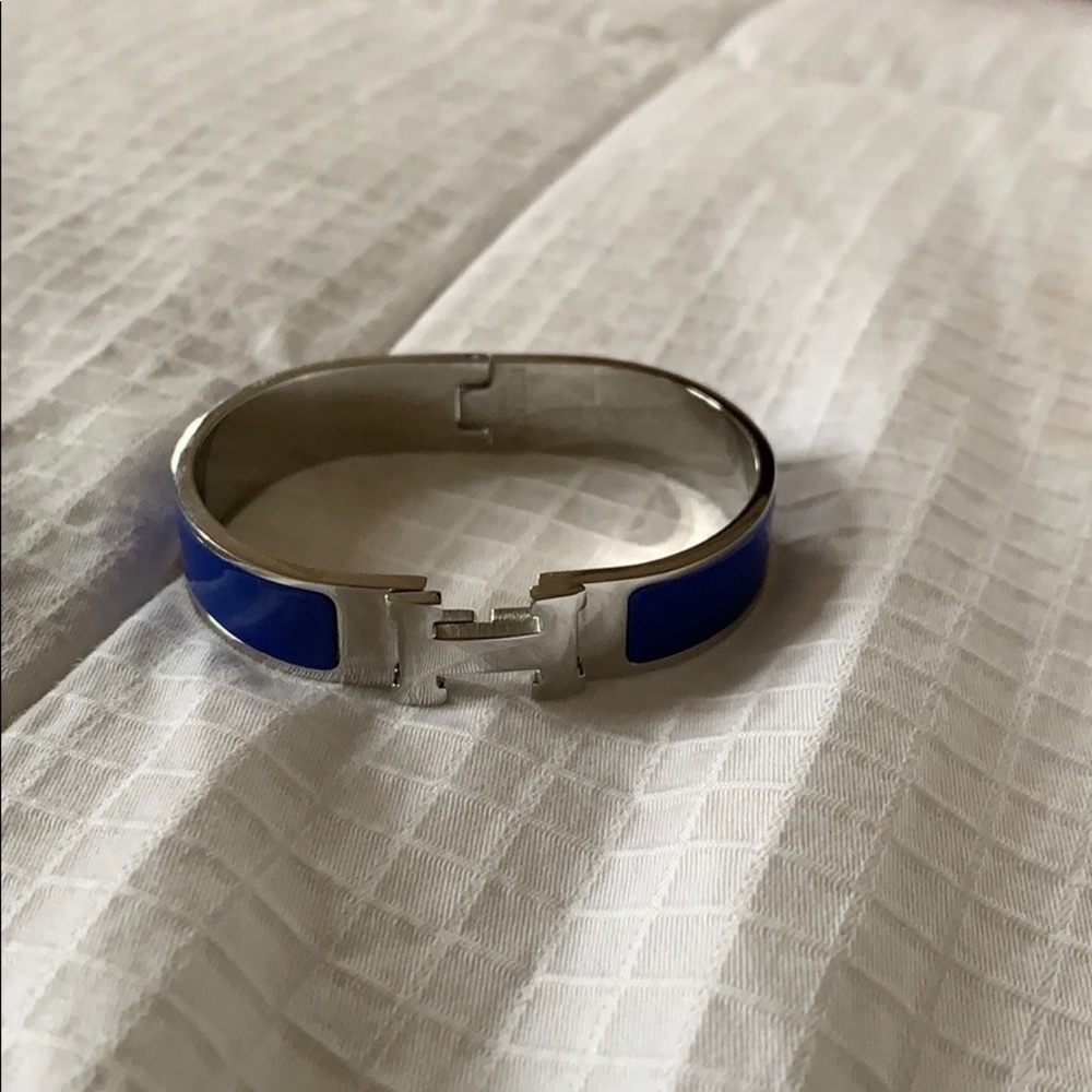 H bracelet